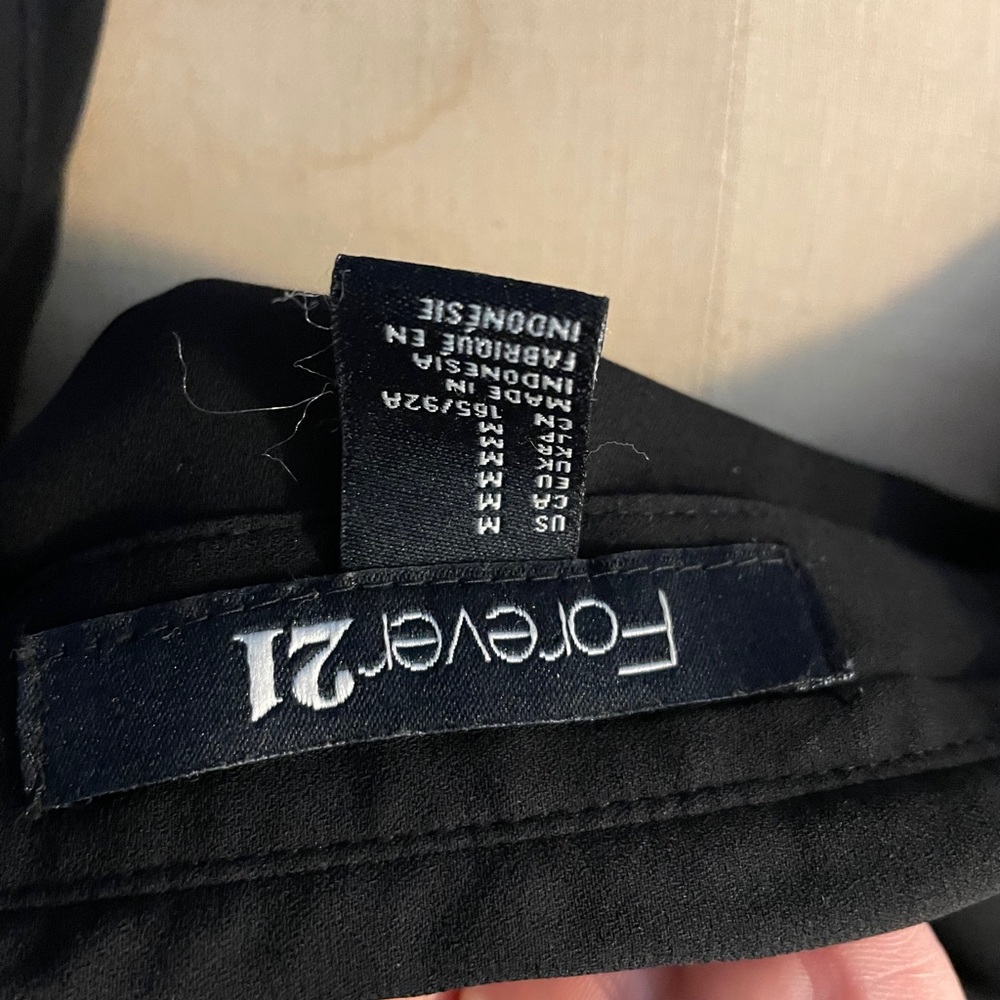 Forever 21 black button up - Picture 4 of 4